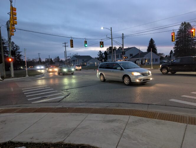 News photo by Reagan Voetberg Cars line the intersection at Hobbs and 3rd Avenue on Wednesday evening.
